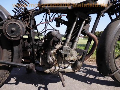 New_Imperial_NI_150_ccm_OHV_Modell_23_Bj__ca__1935_-_wie_250_350_500_Sport_Tourer_13.jpg