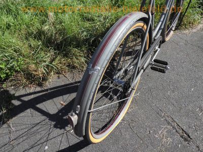 Victoria_Oldtimer_Fahrrad_f__Hilfsmotor_mit_Riemenantrieb_Originallack_37.jpg