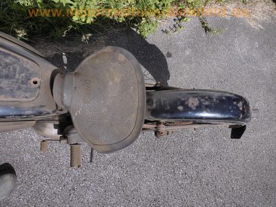 DKW_RT_125_W_aus_1950_-_wie_Auto_Union_IFA_MZ_RT_125_150_ES_DKW_RT_100_NSU_FOX_12.jpg