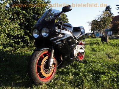 Honda_CBR_900_RR_Fireblade_SC28_Ur-Modell_schwarz_LSL-Lenkungsdämpfer_Sport-Auspuff_-_wie_SC33_42.jpg