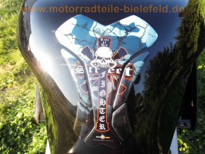 Honda_CBR_900_RR_Fireblade_SC28_Ur-Modell_schwarz_LSL-Lenkungsdämpfer_Sport-Auspuff_-_wie_SC33_63.jpg