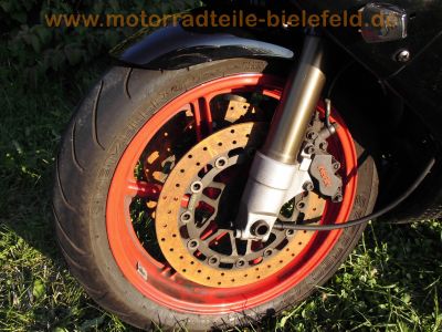 Honda_CBR_900_RR_Fireblade_SC28_Ur-Modell_schwarz_LSL-Lenkungsdämpfer_Sport-Auspuff_-_wie_SC33_70.jpg