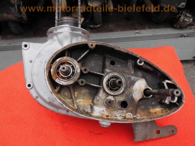 DKW_Motor_engine_moteur_RT_125_-_2_Auto-Union_Nr__020884_mit_Lichtmaschine_Kolben_Kurbelwelle_Gehause_143040-2_etc__10.jpg