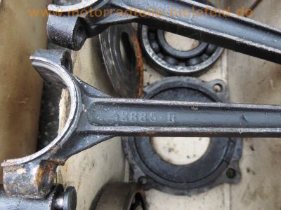 Motorteile-Mix_Oldtimer_Pleuel_Kolben_Ringe_Lager_etc__13.jpg