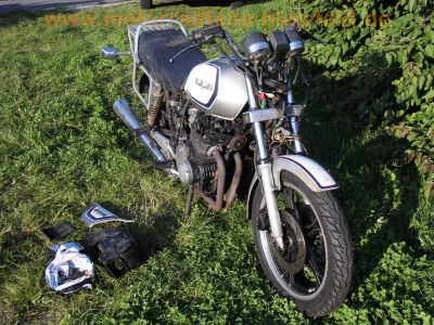 Suzuki_GS_850_G_Kardan_EZ_1985_59kW_Krauser-Koffertraeger_-_wie_GS_550_650_750_1000_1100_E_M_G_4.jpg