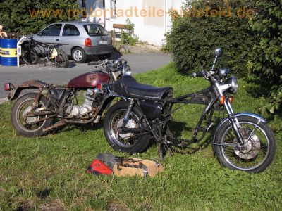 Honda_CB_750_Four_K7_rolling_chassis_o__Motor_EZ1980_49kW_Café-Racer_Sitzbank_HAGON-Federbeine_3.jpg