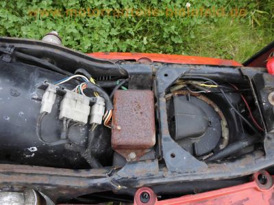 CX_500_rot_ES-Vollverkleidung_1__Hd___Chrom-Traeger_31.jpg