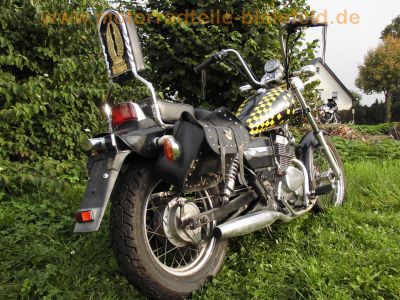 Honda_CA_125_Rebel_JC24_Chopper_Hoch-Lenker_Stahlflex_Sissy-Bar_Satteltaschen_2.jpg