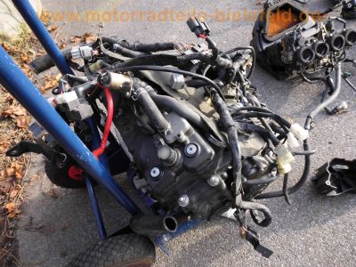 Yamaha_YZF-R1_RN12_EXUP_2005_grau_crash_YZF_1000_Motor_XN509E_33tkm_Ersatzteile_spare-parts_183_.jpg