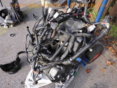 Yamaha_YZF-R1_RN12_EXUP_2005_grau_crash_YZF_1000_Motor_XN509E_33tkm_Ersatzteile_spare-parts_186_.jpg