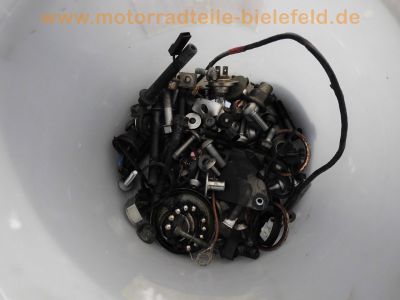 Yamaha_YZF-R1_RN12_EXUP_2005_grau_crash_YZF_1000_Motor_XN509E_33tkm_Ersatzteile_spare-parts_25_.jpg