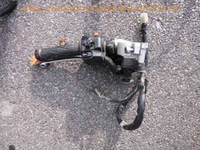 Yamaha_YZF-R1_RN12_EXUP_2005_grau_crash_YZF_1000_Motor_XN509E_33tkm_Ersatzteile_spare-parts_81_.jpg