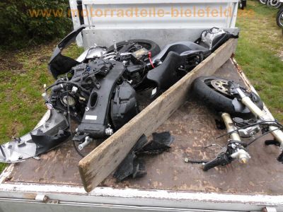 Yamaha_YZF-R1_RN12_grau_YZF_1000_crash_Totalschaden_2_.jpg