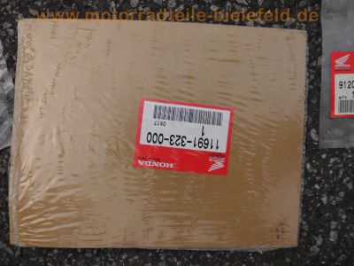 Honda_CB500Four_Ersatzteile_Motor_Zylinderkopf_Pleuel_Zylinder_Kolben_Getriebe_Dichtsatz_36.jpg