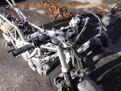 Yamaha_TRX_850_4UN_nackt_mit_AT-Motor_R1-Bremsanlage_Rahmen_Gabel_Räder_Cockpit_69.jpg