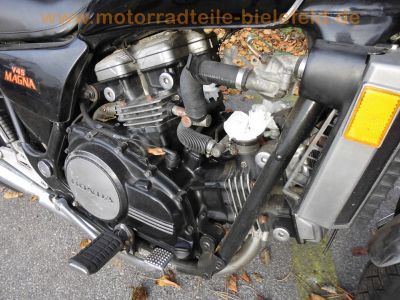 Honda_V45_US-Magna_VF_750_C_RC07_wie_RC09_schwarz_Scheibe_hohe_Sissy-Bar_kurze_Chrom-Fender_70.jpg