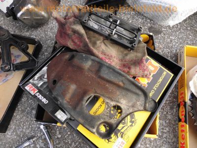 Yamaha_SR_500_48T_2J4_Ersatzteile-Konvolut_Motor_Neuteile_etc_-_wie_SR_XT_250_500_1U6_107.jpg