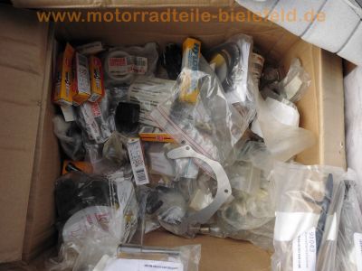 Yamaha_SR_500_48T_2J4_Ersatzteile-Konvolut_Motor_Neuteile_etc_-_wie_SR_XT_250_500_1U6_95.jpg