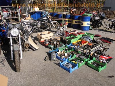 Honda_GL1000_Goldwing_schwarz_GL1_rolling_Chassis_EZ1977_KONI_VETTER_Windjammer_100.jpg