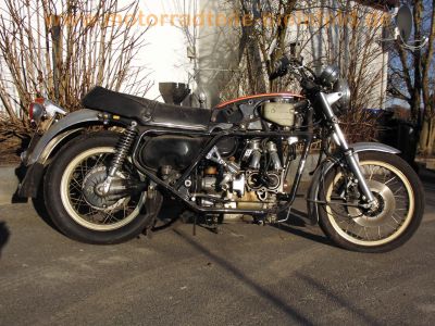 Honda_GL1000_LTD_rot_GL1_Goldwing_EZ1977_viel_Chrom_Extras_unverbastelt_5.jpg