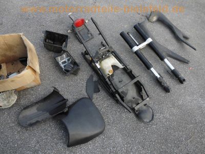 Aprilia_RS125_Ersatzteile_spare-parts_USD-Gabel_fork_Sitzbank_seat_-_wie_AF1_RS250_7.jpg