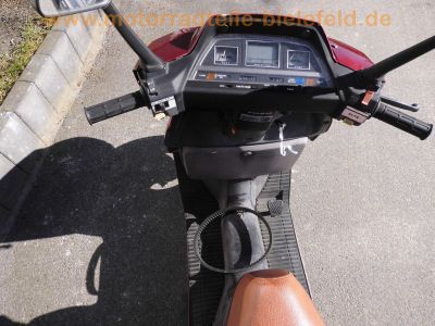 Honda_CH_250_Elite_250_rot_4-Takt_Gross-Roller_-_wie_Spacy_250_CN_250_Helix_27.jpg