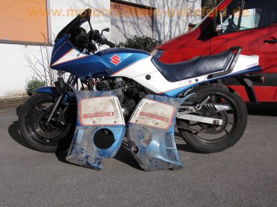 Suzuki_GSX_550_EF_Voll-Verkleidung_blau-weiss_GN71D_mit_4-1_Sport-Auspuff_motad_n-eta_e1_N5SF_-_wie_GSX_400_550_E_ES_1.jpg