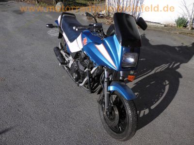 Suzuki_GSX_550_EF_Voll-Verkleidung_blau-weiss_GN71D_mit_4-1_Sport-Auspuff_motad_n-eta_e1_N5SF_-_wie_GSX_400_550_E_ES_48.jpg