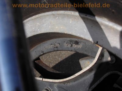 Honda_CB_750_C_Custom_Chopper_RC06_lila_4-4_Auspuff_Gepaecktraeger_-_wie_CB_650_750_900_C_F_KZ_RC01_RC03_RC05_RC08_SC01_SC09_37.jpg