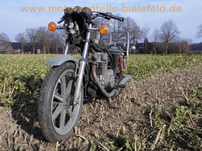 Yamaha_XS_360_1U4_mit_Gepaecktraeger_Chromfender_2x_Bremsscheibe_-_wie_XS_250_400_1U5_2A2_4G5_46.jpg