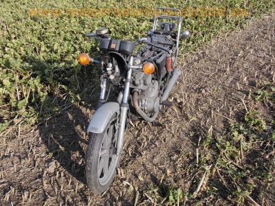 Yamaha_XS_360_1U4_mit_Gepaecktraeger_Chromfender_2x_Bremsscheibe_-_wie_XS_250_400_1U5_2A2_4G5_47.jpg