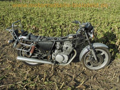 Yamaha_XS_360_1U4_mit_Gepaecktraeger_Chromfender_2x_Bremsscheibe_-_wie_XS_250_400_1U5_2A2_4G5_5.jpg