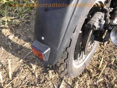 Yamaha_XJ_900_4BB_blau-weiss_Sturz_4-1_Auspuff_-_wie_XJ_650_700_750_F_31A_58L_3NG_2HL_4K0_41Y_11M_18.jpg