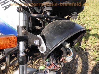 Yamaha_XJ_900_4BB_blau-weiss_Sturz_4-1_Auspuff_-_wie_XJ_650_700_750_F_31A_58L_3NG_2HL_4K0_41Y_11M_40.jpg