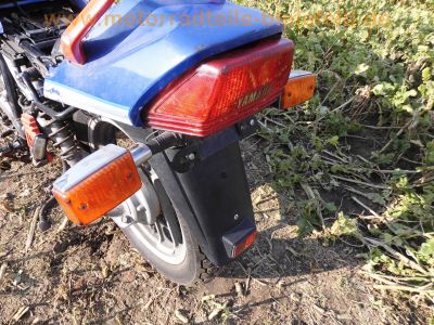 Yamaha_XJ_900_4BB_blau-weiss_Sturz_4-1_Auspuff_-_wie_XJ_650_700_750_F_31A_58L_3NG_2HL_4K0_41Y_11M_76.jpg