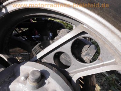 Yamaha_XJ_900_4BB_blau-weiss_Sturz_4-1_Auspuff_-_wie_XJ_650_700_750_F_31A_58L_3NG_2HL_4K0_41Y_11M_78.jpg