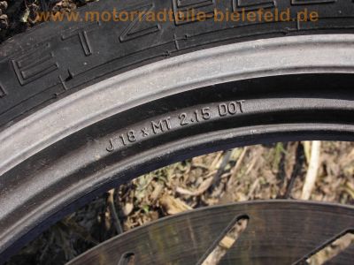 Yamaha_XJ_900_4BB_blau-weiss_Sturz_4-1_Auspuff_-_wie_XJ_650_700_750_F_31A_58L_3NG_2HL_4K0_41Y_11M_90.jpg
