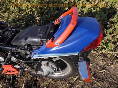 Yamaha_XJ_900_4BB_blau-weiss_Sturz_4-1_Auspuff_-_wie_XJ_650_700_750_F_31A_58L_3NG_2HL_4K0_41Y_11M_96.jpg