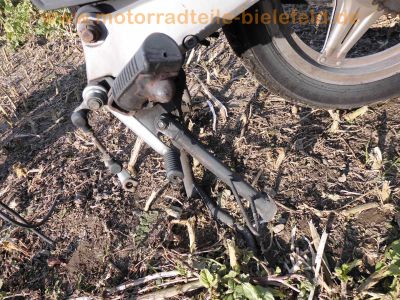 Honda_CB_400_N_Wrack_ohne_Motor_unfallfrei_Vergaser_Gabel_Lampe_Blinker_OK_-_wie_CB_CM_250_400_450_N_T_60.jpg