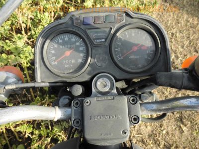 Honda_CX_500_lila_Ur-Guellepumpe_unfallfrei_Giuliari_Sport-Sitzbank_Gepaecktraeger_JAMA_Auspuff_-_wie_CX_400_500_650_E_C_PC01_PC06_25.jpg