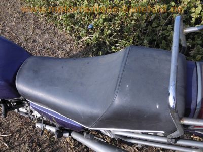Honda_CX_500_lila_Ur-Guellepumpe_unfallfrei_Giuliari_Sport-Sitzbank_Gepaecktraeger_JAMA_Auspuff_-_wie_CX_400_500_650_E_C_PC01_PC06_68.jpg