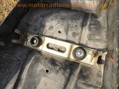 Honda_CX_500_lila_Ur-Guellepumpe_unfallfrei_Giuliari_Sport-Sitzbank_Gepaecktraeger_JAMA_Auspuff_-_wie_CX_400_500_650_E_C_PC01_PC06_76.jpg