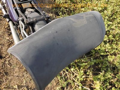 Honda_CX_500_lila_Ur-Guellepumpe_unfallfrei_Giuliari_Sport-Sitzbank_Gepaecktraeger_JAMA_Auspuff_-_wie_CX_400_500_650_E_C_PC01_PC06_78.jpg