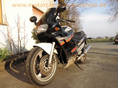 Suzuki_GSX_750_F_GR78A_mit_Edelstahl-Auspuff_40C1_aus_GSX_750_AE_-_wie_GSX_600_1100_F_35.jpg