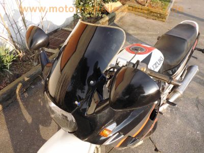 Suzuki_GSX_750_F_GR78A_mit_Edelstahl-Auspuff_40C1_aus_GSX_750_AE_-_wie_GSX_600_1100_F_53.jpg