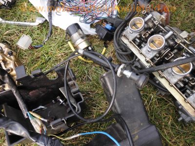 Yamaha_FJ1200_3CW_EZ88_Streetfighter-Projekt_Sturzbuegel_KOSO_-_wie_FJ_1100_47E_1XJ_3YA_10.jpg