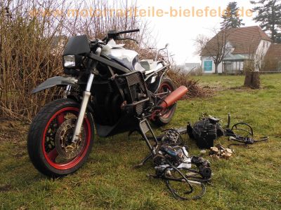 Yamaha_FJ1200_3CW_EZ88_Streetfighter-Projekt_Sturzbuegel_KOSO_-_wie_FJ_1100_47E_1XJ_3YA_2.jpg