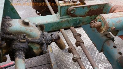 Schneider_Geraetetraeger_GT40_Lombardini-Motor_LDAL673_3-Zylinder_Diesel_mit_Verdeck_wie_GT20_GT27_GT50_Fendt_Deutz_25.jpg