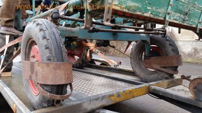 Schneider_Geraetetraeger_GT40_Lombardini-Motor_LDAL673_3-Zylinder_Diesel_mit_Verdeck_wie_GT20_GT27_GT50_Fendt_Deutz_35.jpg