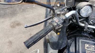 Honda_GL_1100_SC02_schwarz_Verkleidung_Koffer_Sturzbuegel_JAMA_Edelstahl-Auspuff_Radio_Highway-Bars_-_wie_GL1000_GL1_GL2_39.jpg